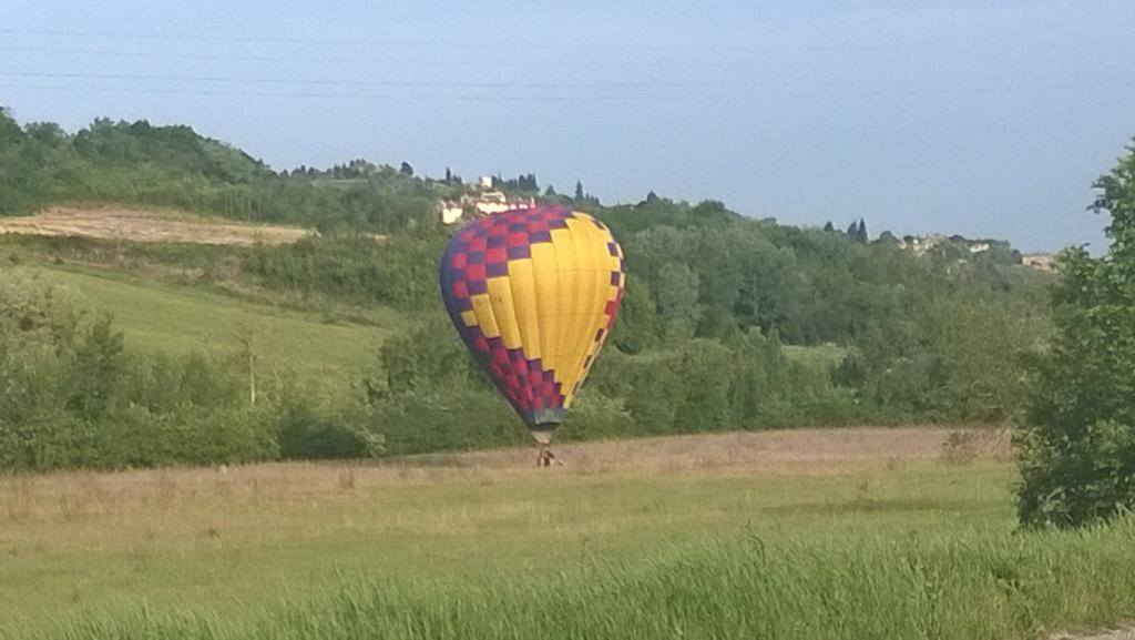 مونتيزبيرتولي Appartamento Old England In Chianti الغرفة الصورة